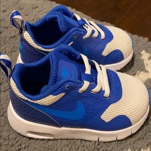 Brand new (no box) toddler Nike air max size 5c